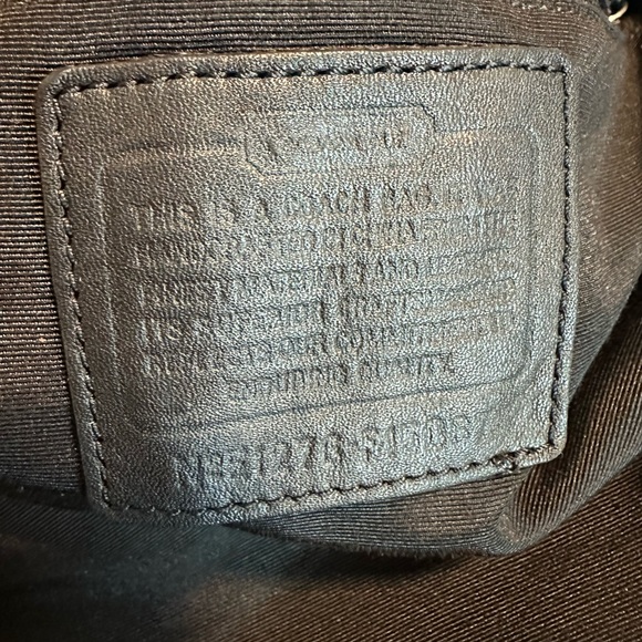 Coach Signature Duffle bag - Picture 9 of 9